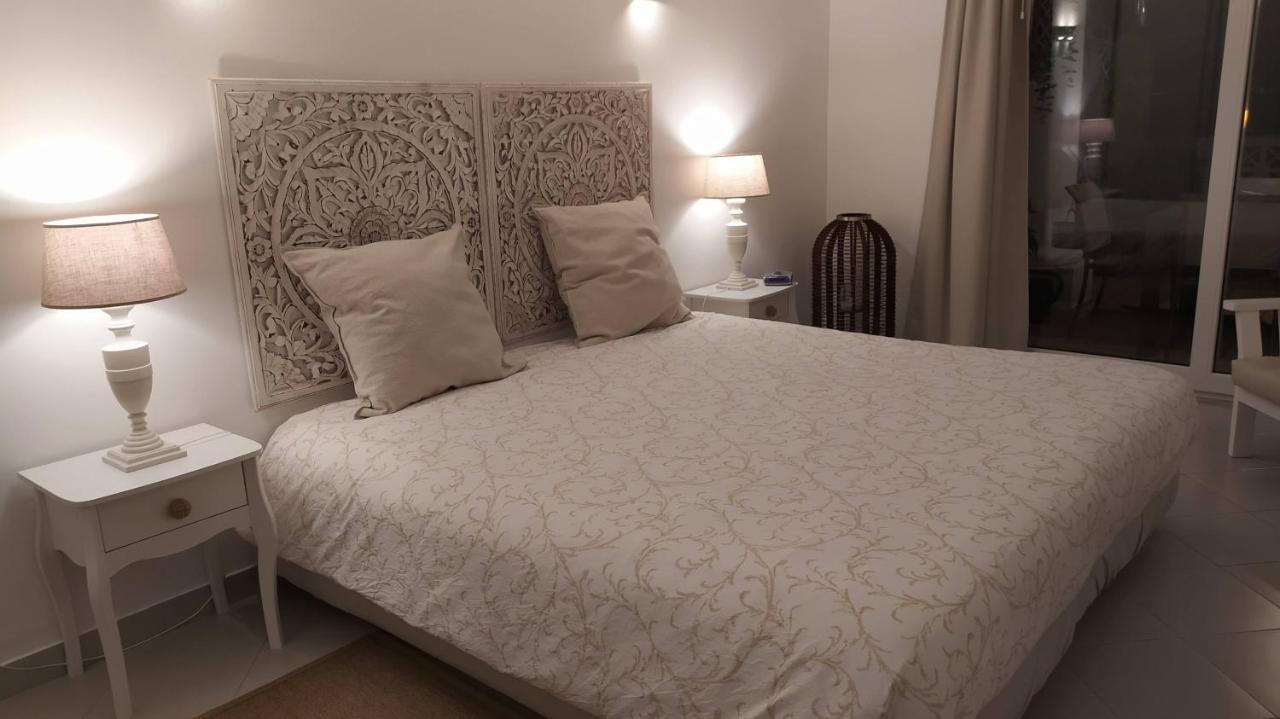 פראגודו Three Palms Apartment מראה חיצוני תמונה